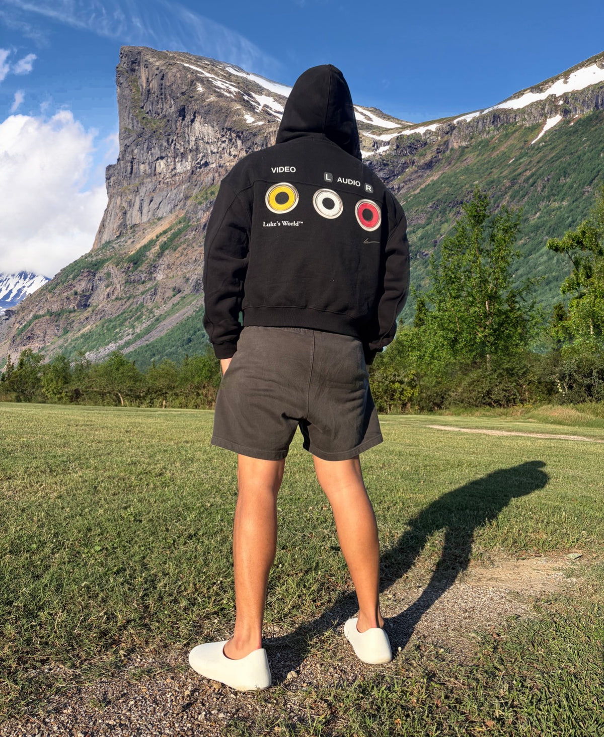 INPUT ZIP HOODIE